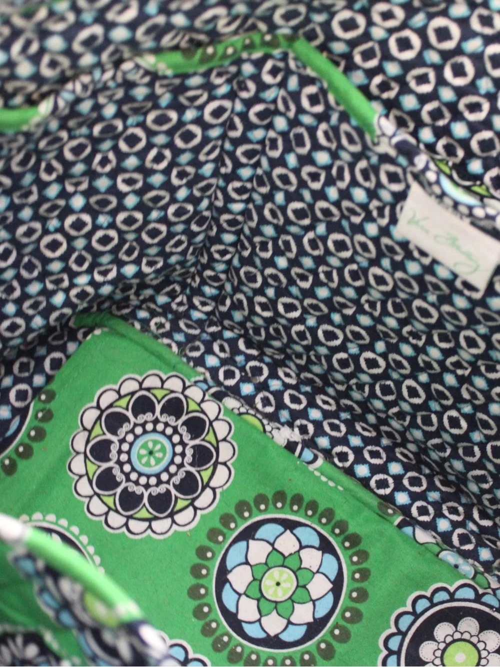 VERA BRADLEY Green Cupcakes retired print Large Toggle Tote Bag